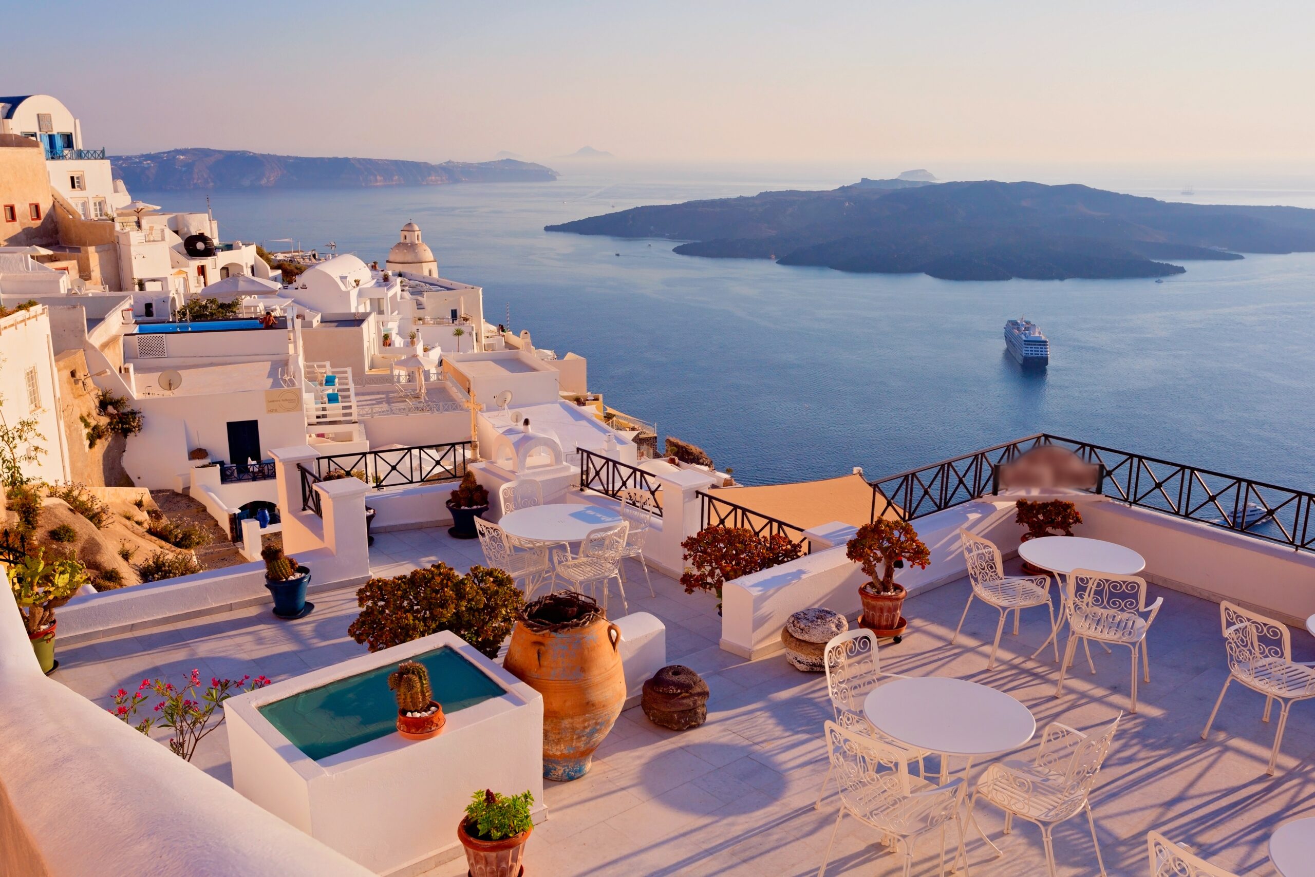 Santorini: saiba tudo sobre essa belíssima ilha grega